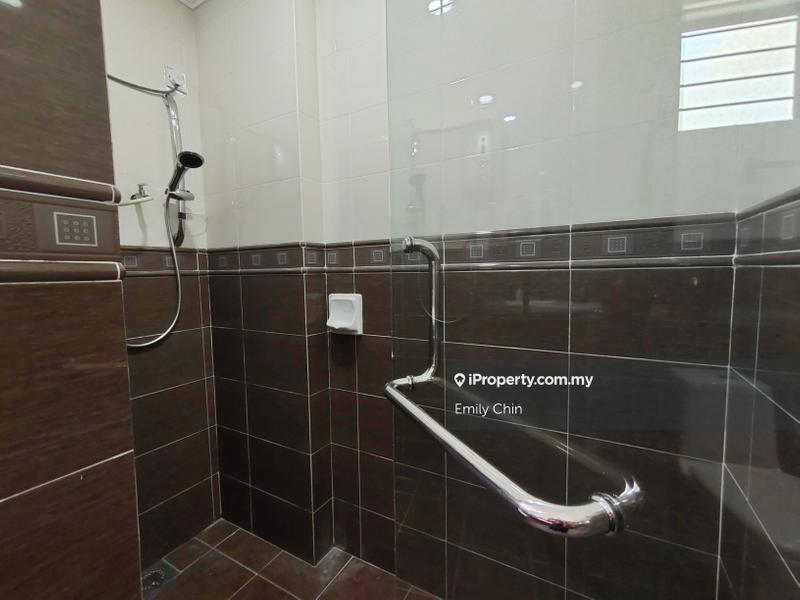 Rumah Berkembar untuk Dijual di Kelana Jaya, Petaling Jaya oleh Emily Chin - iProperty.com.my