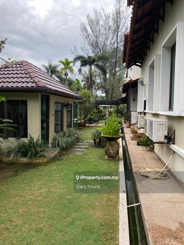 Bungalow House for Sale in Kajang Country Heights, Kajang by Stacy Young - iProperty.com.my