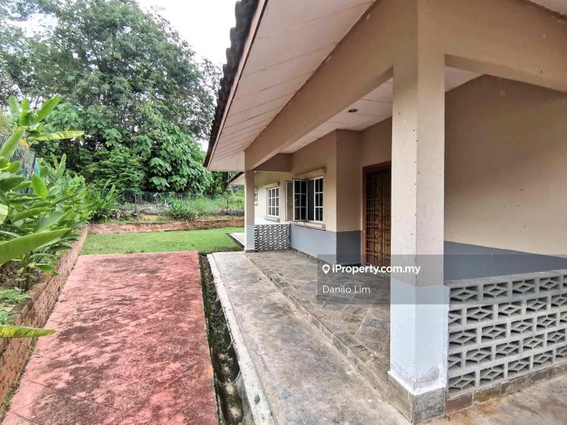 Bungalow House for Sale in College Heights Garden Resort, Setul by Danilo Lim - iProperty.com.my