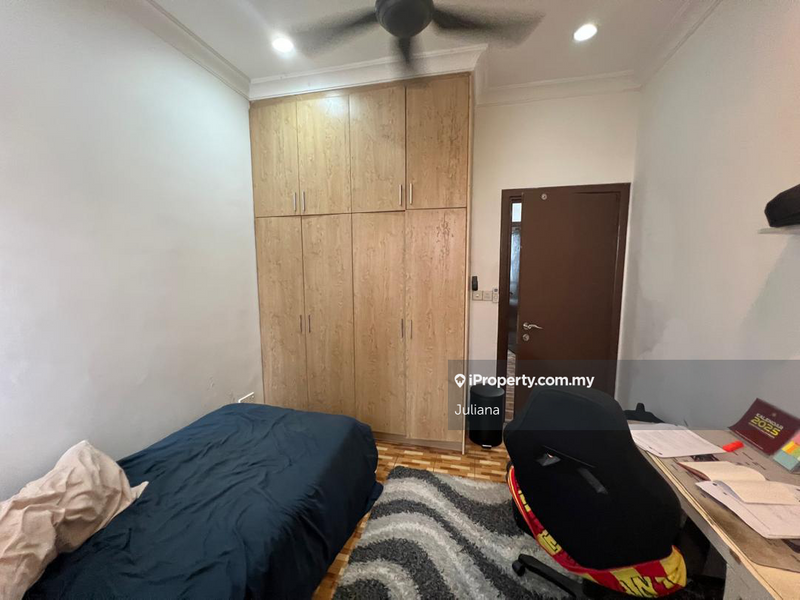 Rumah Berangkai 2 Tingkat untuk Dijual di Bukit Jelutong, Shah Alam oleh Juliana - iProperty.com.my