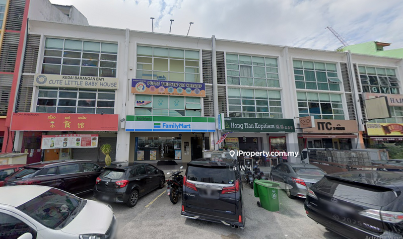 For Rent - Seri Kembangan Taman Equine GF Shop Facing Main Road For Rent