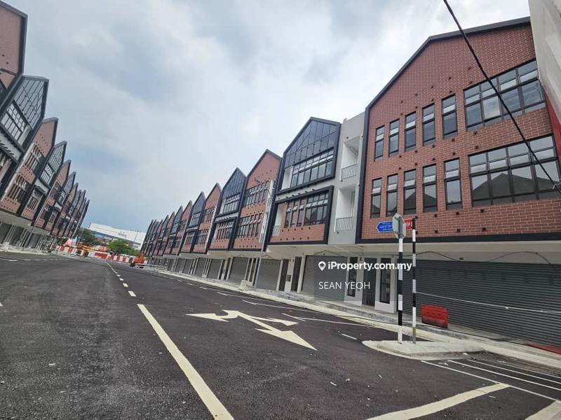 For Rent - 3 Storey Shoplot