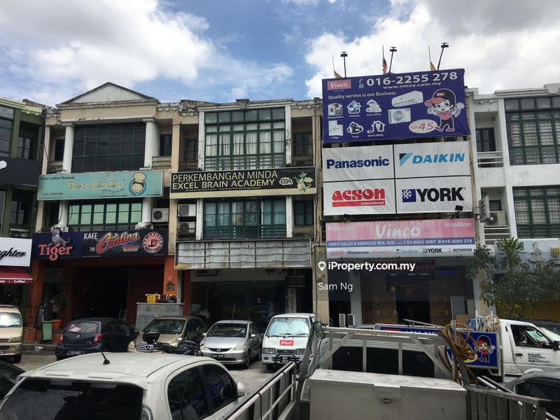 For Rent - USJ 9 Subang Jaya's 3 Storey Shop For Rent