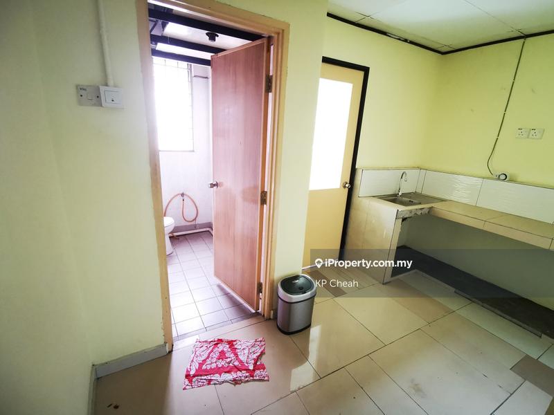 For Sale - Taman Equine, Putra Permai Shoplot