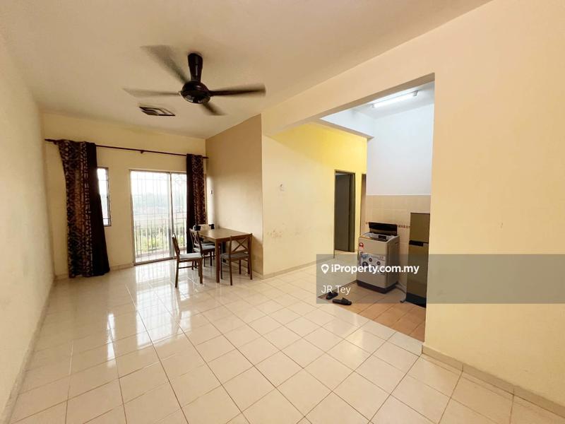 For Rent - Pangsapuri Danaumas