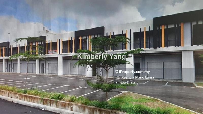 Kedai untuk Disewa di JALAN KIP UTAMA, TAMAN BACHANG BARU, BATU BERENDAM, Batu Berendam oleh Kimberly Yang - Very wide frontage with ample car parking bays - iProperty.com.my