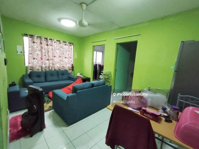 Rumah Pangsa untuk Dijual di Flat PKNS Seksyen 8 oleh Ahmad Syafiq - iProperty.com.my