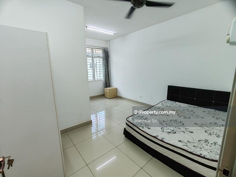 Townhouse for Rent in ut2ph, Tanjong Duabelas by Matthew Sim - iProperty.com.my