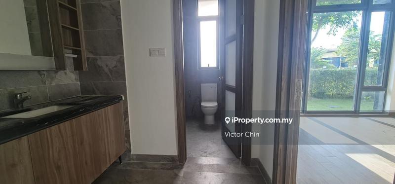 Rumah Berangkai 3 Tingkat untuk Dijual di Forest City Golf Resort Villa, Johor Bahru oleh Victor Chin - iProperty.com.my