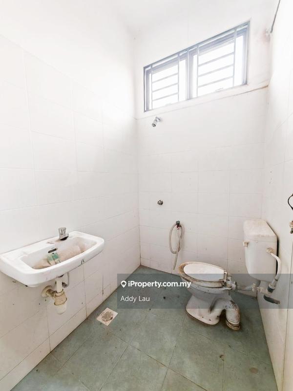 Rumah Berkembar untuk Dijual di Taman Saujana, Kluang oleh Addy Lau - iProperty.com.my