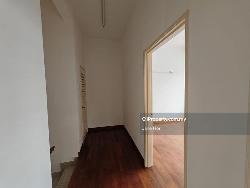 Townhouse for Sale in 16 Sierra, Puchong by Jane Hor - iProperty.com.my