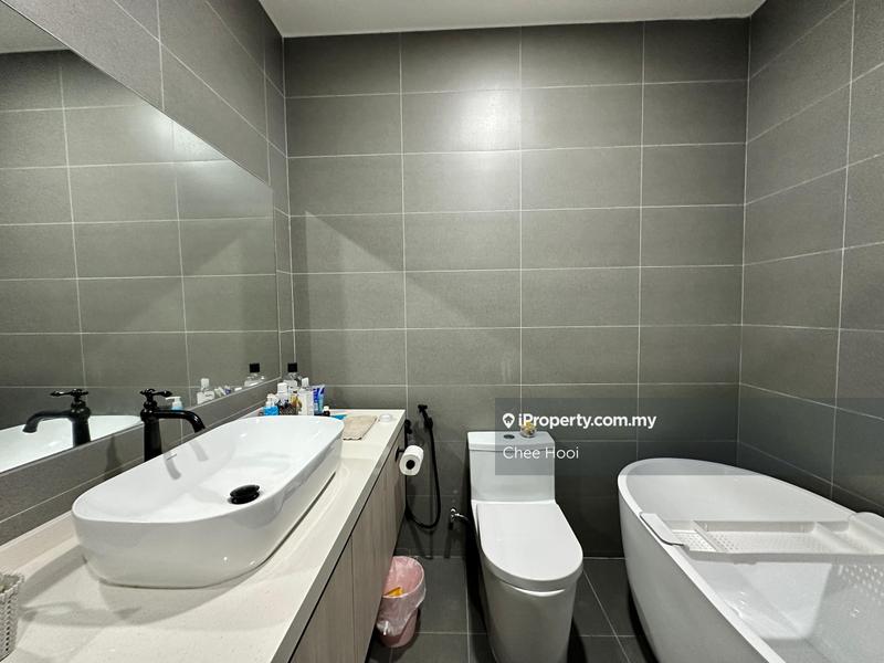 1.5-storey Terraced House for Sale in Reservoir Garden, Ayer Itam by Chee Hooi - iProperty.com.my