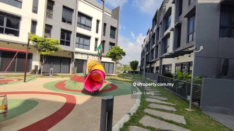 4-storey Terraced House for Sale in Taman Bukit Serdang, Seri Kembangan by Dave Liang - iProperty.com.my