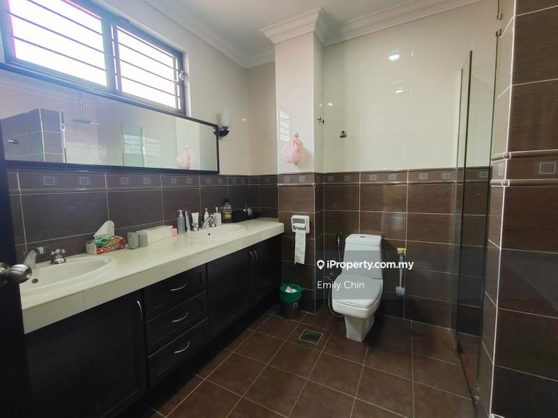 Rumah Berkembar untuk Dijual di Kelana Jaya, Petaling Jaya oleh Emily Chin - iProperty.com.my