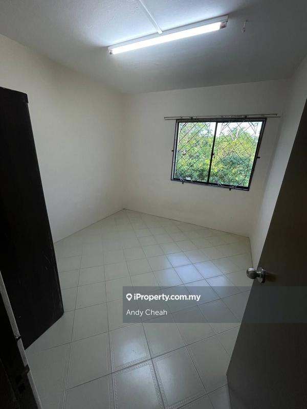 Flat for Sale in Bandar Selesa Jaya by Andy Cheah - iProperty.com.my