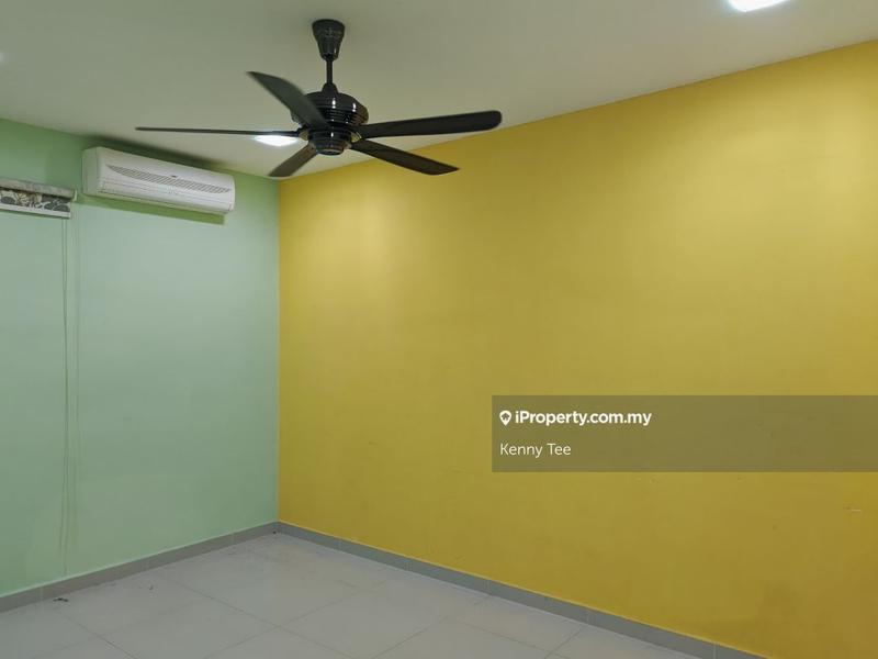 Rumah Teres untuk Dijual di Garden Avenue, Seremban 2 oleh Kenny Tee - iProperty.com.my