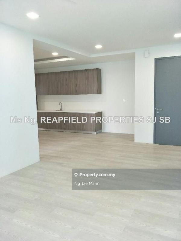 Condominium for Sale in Lakefront Residence by Ng Tze Mann - living looking into Dining - iProperty.com.my