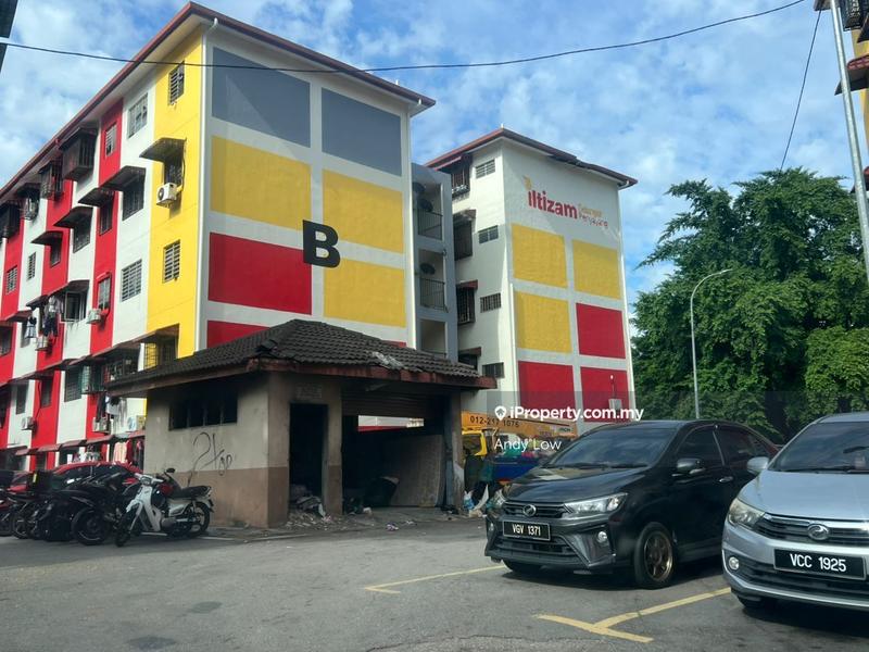 For Sale - Putri Laksamana