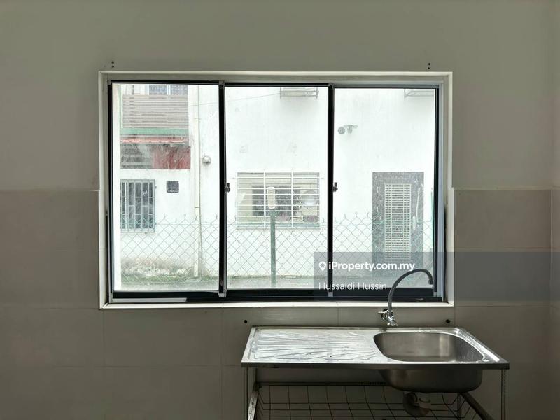 3-storey Terraced House for Sale in Semenyih, Selangor by Hussaidi Hussin - iProperty.com.my