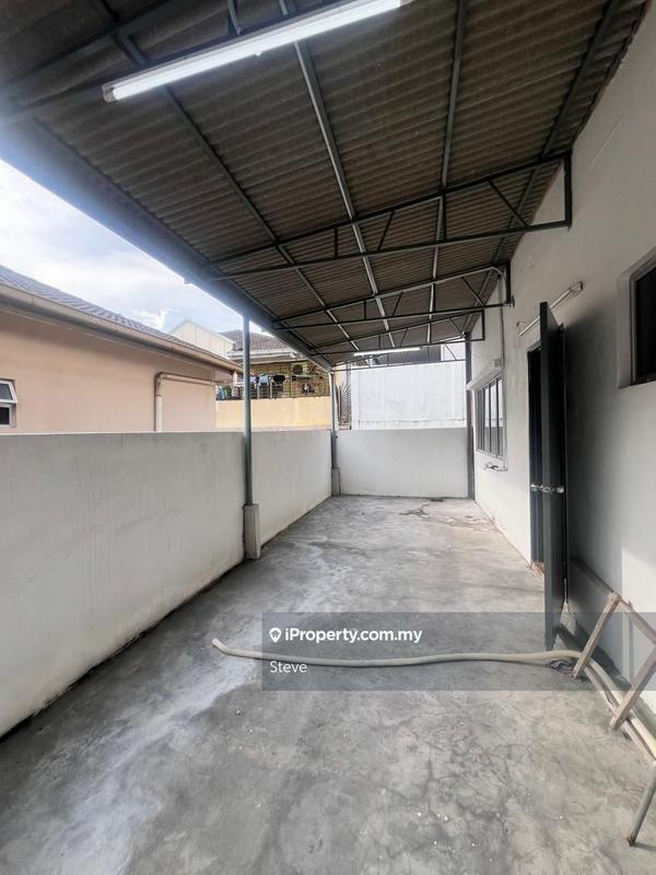 Rumah Berkembar untuk Dijual di Bandar Putra Permai, Seri Kembangan oleh Steve - iProperty.com.my