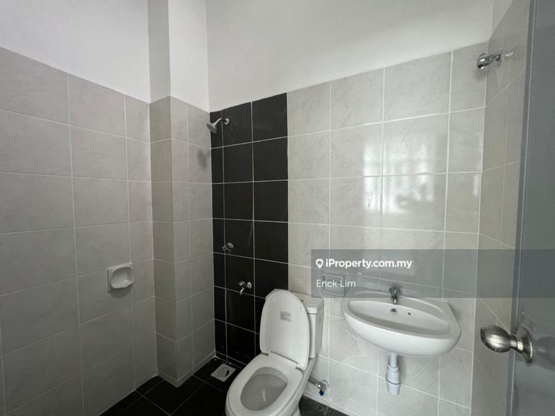 Rumah Berangkai 2 Tingkat untuk Dijual di Taman Cheng Setia, Cheng oleh Erick Lim - iProperty.com.my