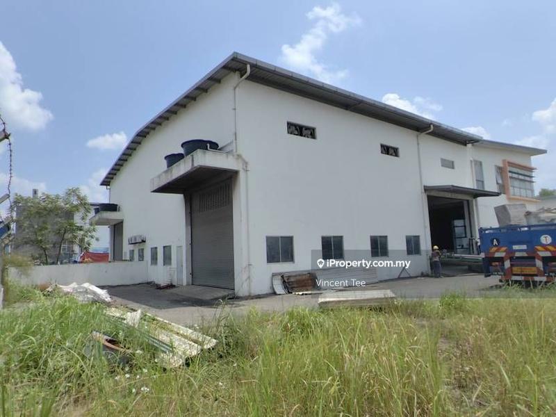For Sale - Corner Semi-D Factory 75x170 13800sf Saujana Teknologi Rawang
