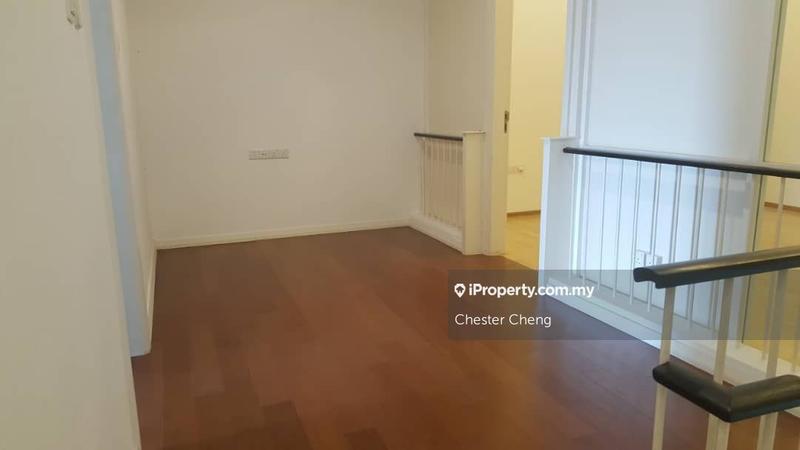 Townhouse for Sale in Subang Jaya, Selangor by Chester Cheng - iProperty.com.my