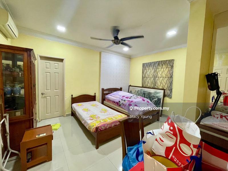 Rumah Berkembar untuk Dijual di Taman Bukit Prima, Cheras oleh Stacy Young - iProperty.com.my