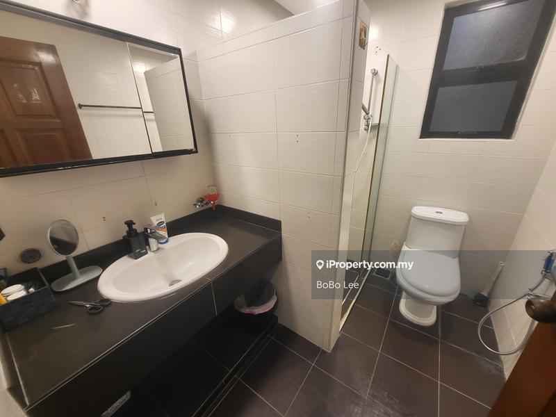 Rumah Berangkai 3 Tingkat untuk Dijual di Taman Salak Selatan, Salak South oleh BoBo Lee - iProperty.com.my