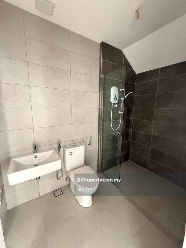 2-storey Terraced House for Sale in 402a6, Telok Panglima Garang by Jen Tan - iProperty.com.my