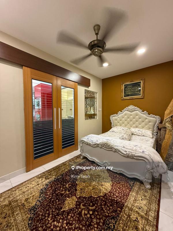 Rumah Berkembar untuk Dijual di Taman Saujana, Klang oleh Kimi Teoh - iProperty.com.my