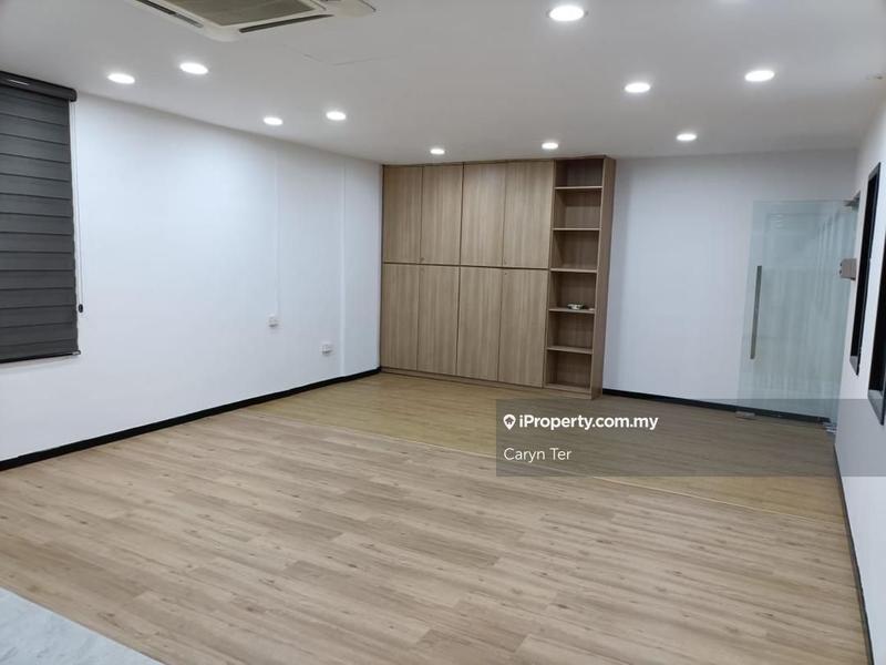 For Rent - Taman Desa Tebrau Office