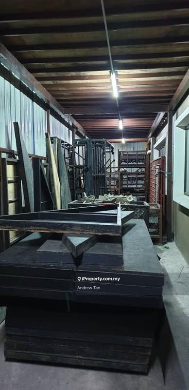 For Rent - BATU CAVES KAWASAN INDUSTRI 2 Storey Semi-D Factory for Rent