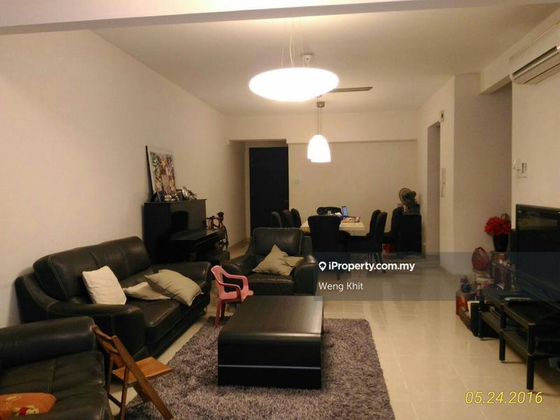 For Sale - Riana Green East