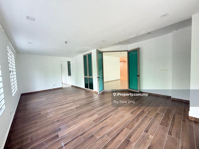Rumah Berkembar untuk Dijual di Taman Bukit Serdang, Seri Kembangan oleh Tey Siew Zing - iProperty.com.my
