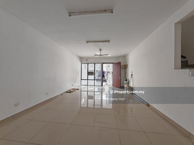 Townhouse for Sale in 16 Sierra, Puchong by Jane Hor - iProperty.com.my