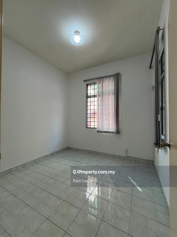 Townhouse for Sale in Batu 9, Cheras by Rain Leow - iProperty.com.my