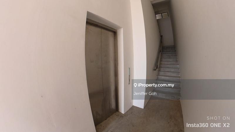 For Sale - 3 storey shop office with individual lift for sale