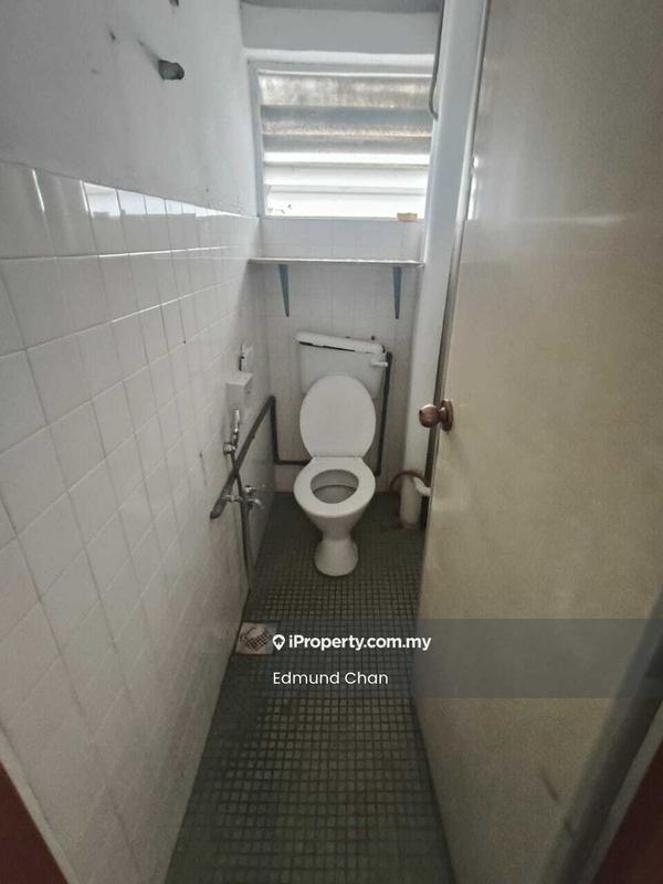Terrace Factory for Rent in Taman Perindustrian Puchong, Puchong by Edmund Chan - Bathroom - iProperty.com.my