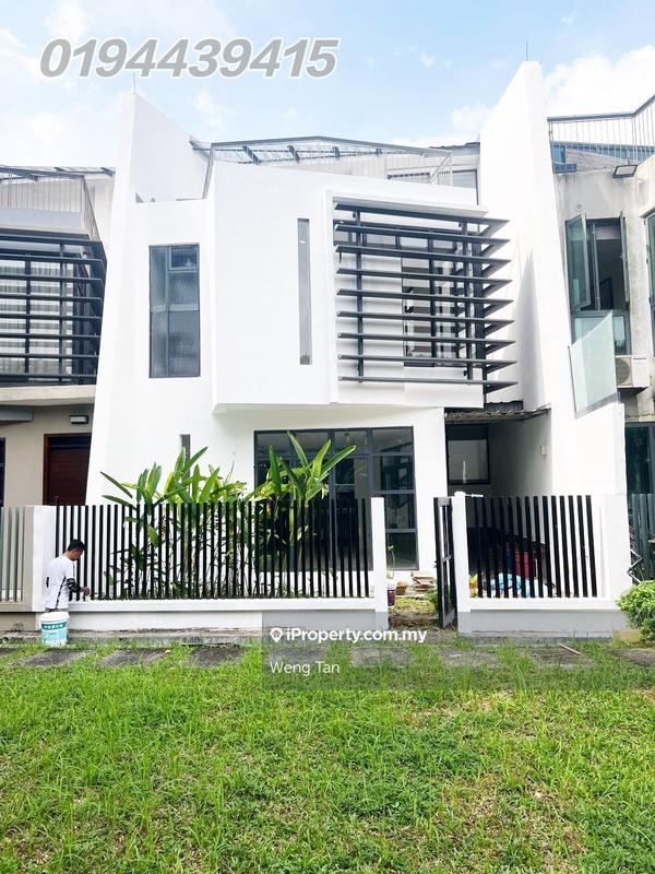3-storey Terraced House for Sale in Laman Glenmarie, Glenmarie by Weng Tan - iProperty.com.my