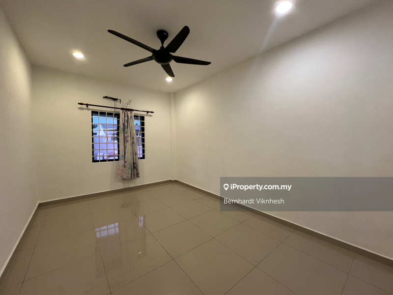 1-storey Terraced House for Sale in Seksyen 8, Petaling Jaya by Bernhardt Viknhesh - iProperty.com.my
