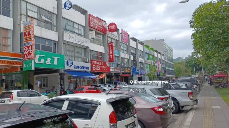 For Sale - Trillium 3 Storey Shop