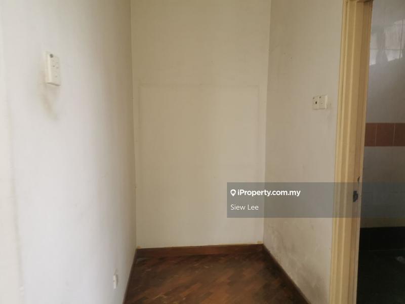 Bungalow House for Sale in Saujana Akasia, Sungai Buloh by Siew Lee - iProperty.com.my