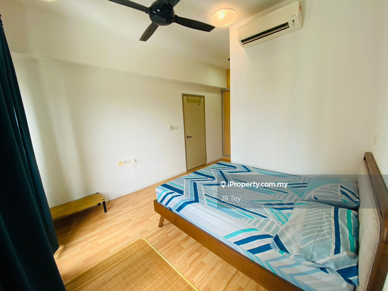Kediaman Servis untuk Dijual di Suria Residence oleh JR Tey - iProperty.com.my