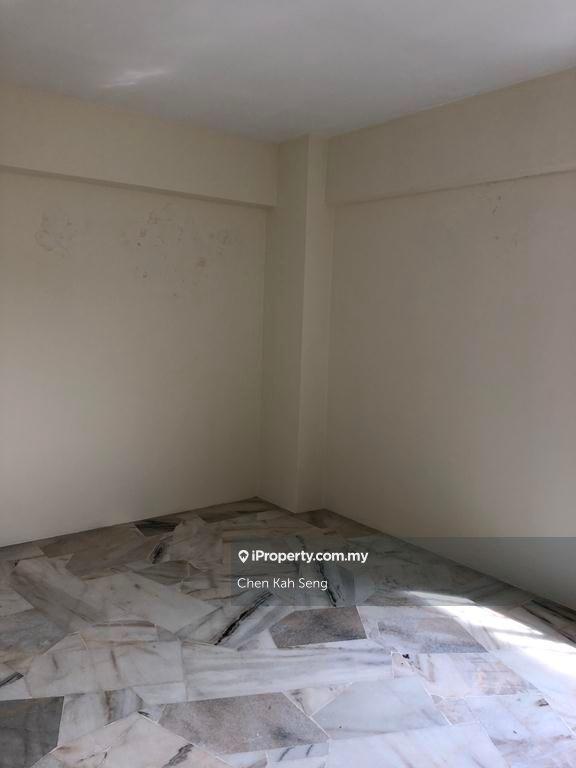 Condominium for Sale in Bukit Pandan Kondominium 1 by Chen Kah Seng - iProperty.com.my