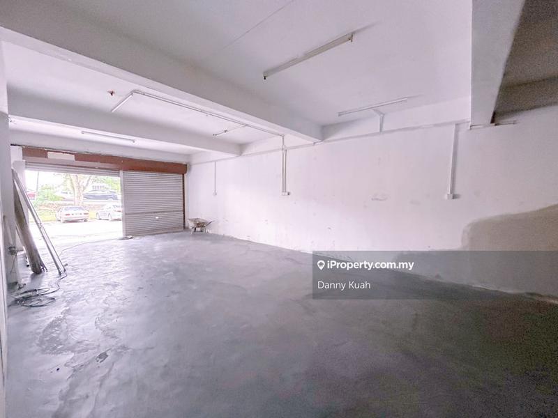 Kedai-Pejabat untuk Dijual di Taman Iks Merdeka, Batu Berendam oleh Danny Kuah - iProperty.com.my
