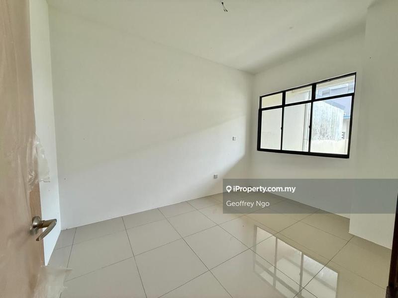 Rumah Teres untuk Dijual di City Garden, Samarahan oleh Geoffrey Ngo - iProperty.com.my