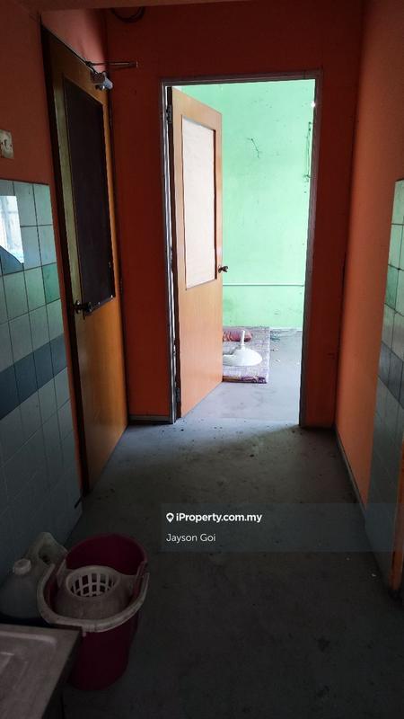 Shop for Sale in Taman Taming Jaya, Balakong by Jayson Goi - iProperty.com.my