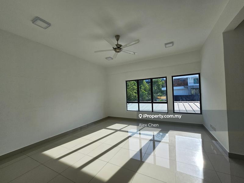 3-storey Terraced House for Sale in Sungai Long, Bandar Sungai Long by Alex Chen - iProperty.com.my