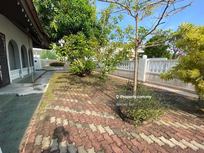 Bungalow House for Sale in CORNER Lot Klebang Single Storey Bungalow, Klebang by Wesley Tan - iProperty.com.my